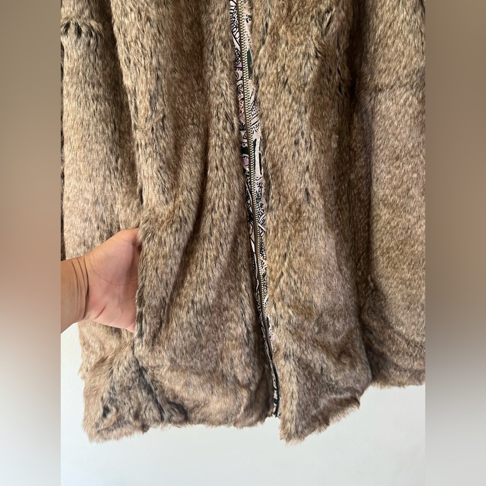 Chico’s Reversible Faux Fur Paisley Full-Zip Jacket Size 12/14 NWT - Picture 14 of 16